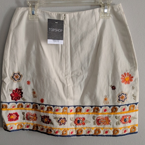 Floral mini skirt - Picture 4 of 5